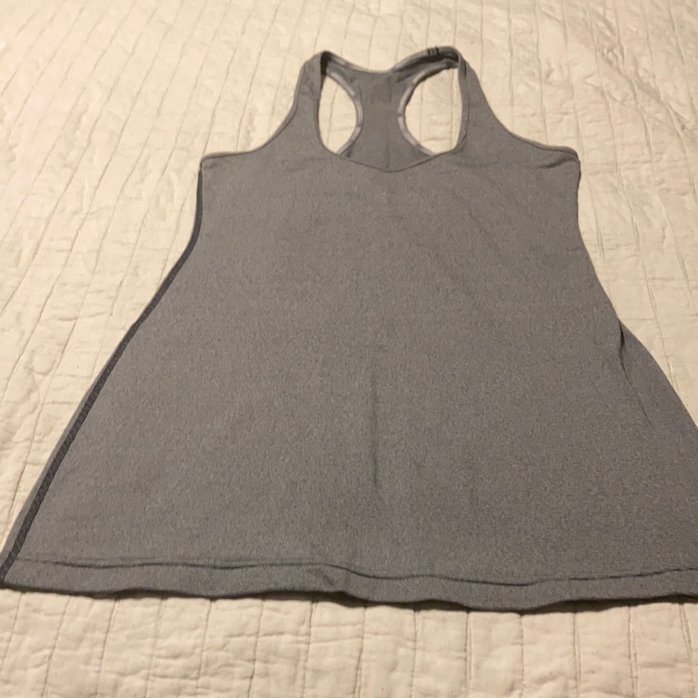 Lululemon racerback tank size 6